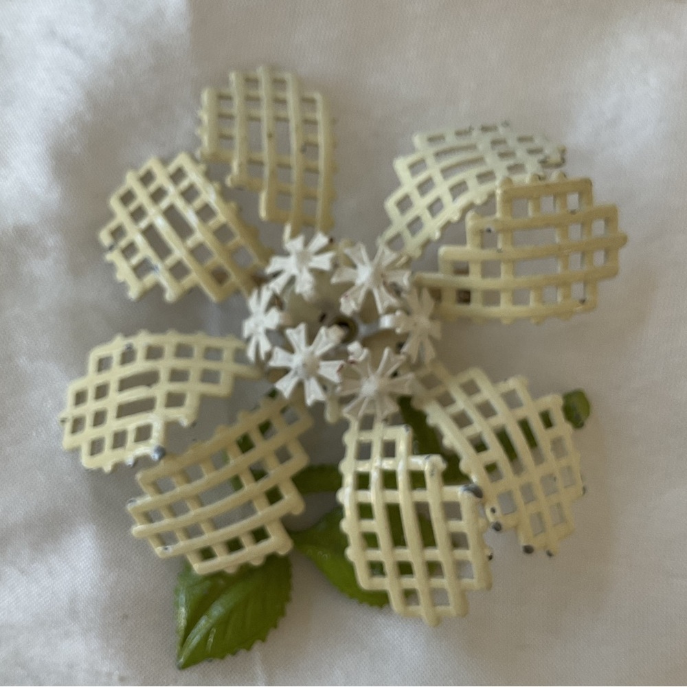 1960’s Weavers Metal Flower Power Brooch